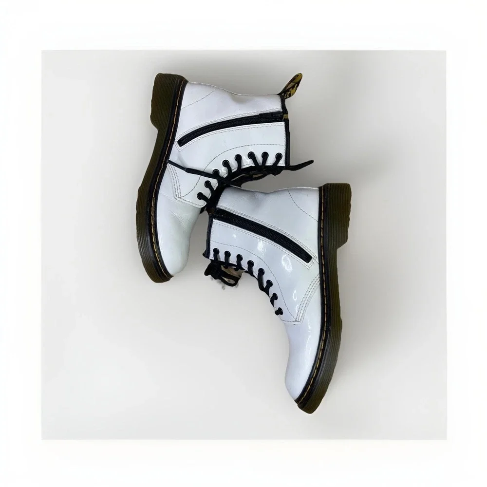 Dr‎ Martens 1460 White Patent Leather Boots Youth US 3 UK 2 EU 34 Unisex